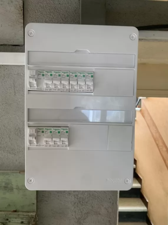 Remise aux normes tableau électrique par votre électricien à Peronnas, Bourg-en-Bresse, Moisselec