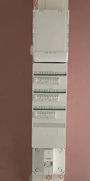 Création d'un tableau électrique dans une future maison à Mâcon, Bourg-en-Bresse, Moisselec