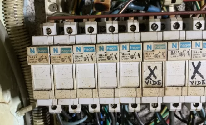 Remise aux normes tableau électrique par votre électricien à Dompierre sur Veyle, Bourg-en-Bresse, Moisselec