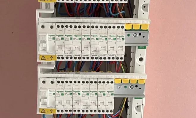 Création d'un tableau électrique dans une future maison à Mâcon, Bourg-en-Bresse, Moisselec